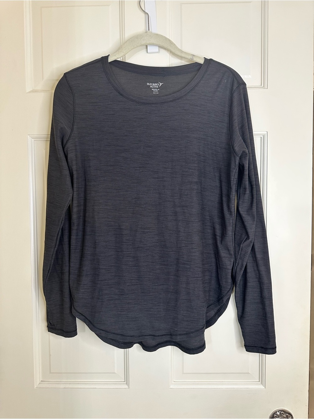 Old Navy Active Breathe On Long-Sleeve Gray Top Size XL(14)